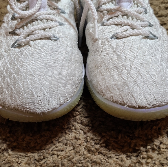 **********SOLD *********Nike lebron 15 - Picture 9 of 15